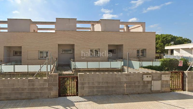 Foto baee7cc8-ebbc-443a-b6da-38e09099c69d. Edificio en Riudecanyes