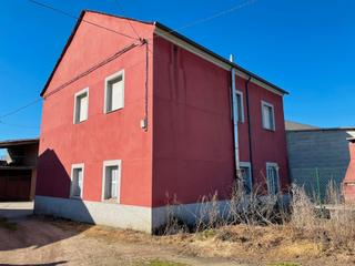Semi detached house in Calle real 55