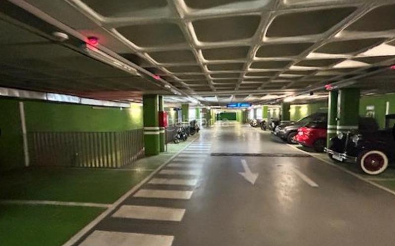 Foto 896854f3-49af-44c2-8707-8dac15f28dff. Aparcament cotxe a Plaza Elíptica - República Argentina Gandia