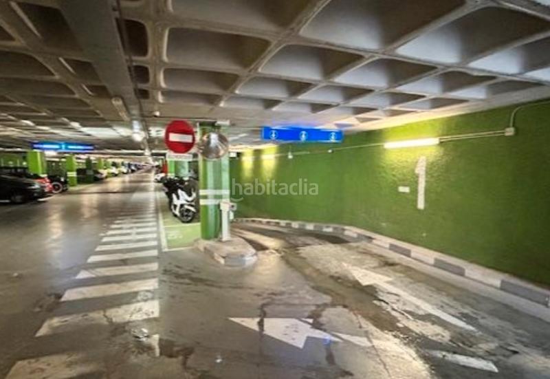 Foto 07eeedd5-2b09-4d65-9993-38ad787b82a3. Autoparkplatz in Plaza Elíptica - República Argentina Gandia