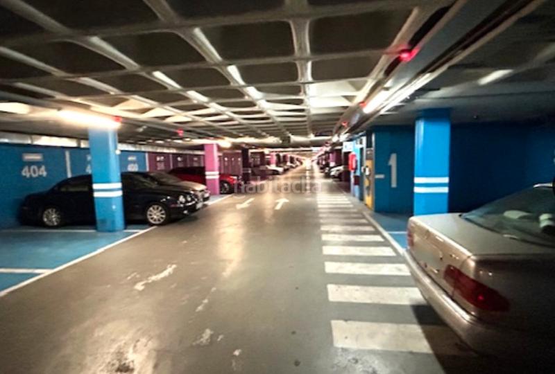 Foto 8e4f78bc-727d-4e2f-90ac-8b7470cba120. Parking voiture dans Plaza Elíptica - República Argentina Gandia