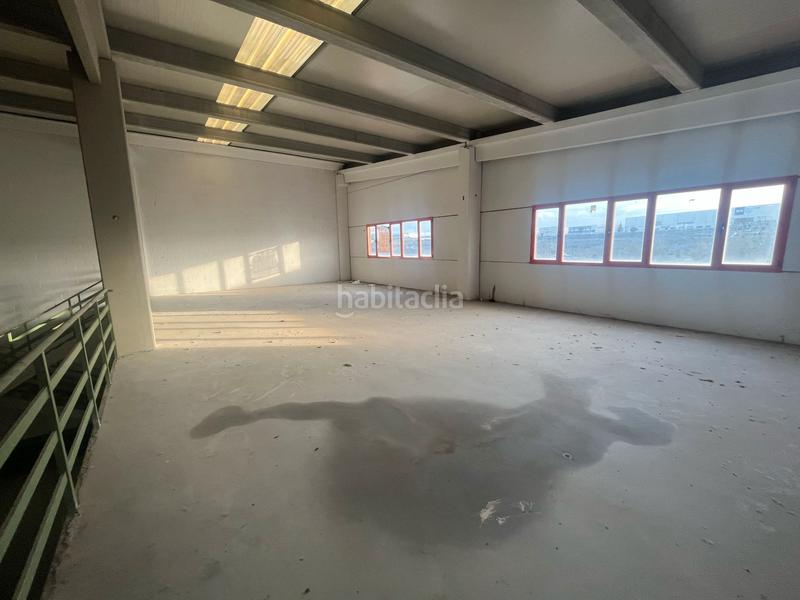 Foto 9a0fa954-3df3-4593-b8c9-1766b825cf37. Locale commerciale in calle borderea 12 in Cartuja Baja Zaragoza