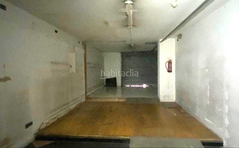 Foto 7288e98a-594d-45f1-82fa-c05972fc5ddd. Local comercial en carrer de l'alcalde armengou 13 en Manresa