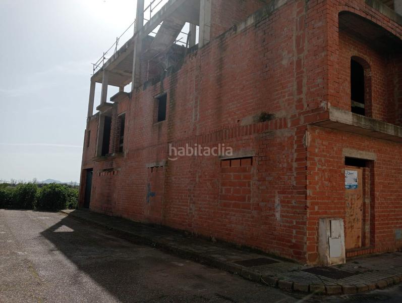 Foto 4318491f-793a-47b8-8278-6116d46023d9. Edificio in calle toledo 37 in Montijo