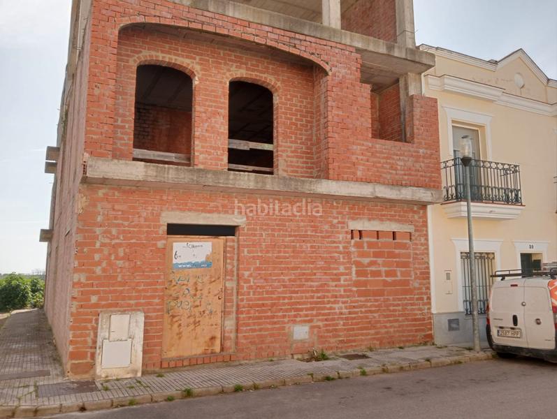 Foto 58eae6c0-90b7-43d2-9a3f-72bb534de9ac. Edificio in calle toledo 37 in Montijo