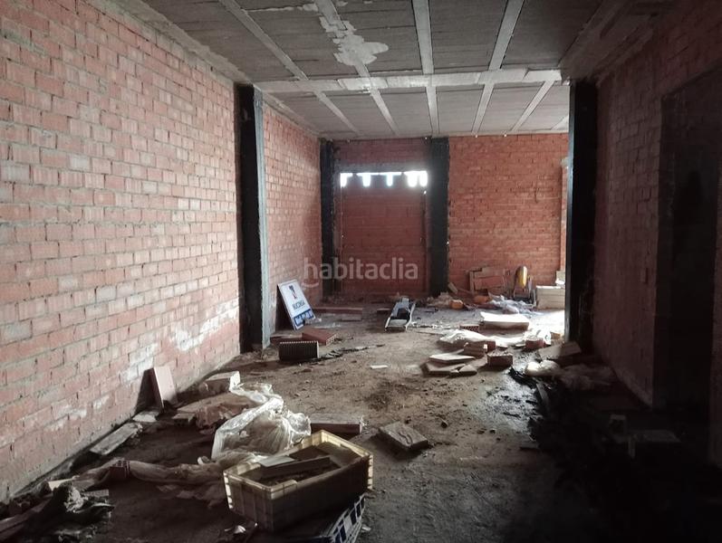 Foto e27a36b5-0e35-42a5-90e5-0db76f99d0ae. Edificio in calle toledo 37 in Montijo