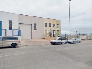 Industrial building in Calle Don Carnal