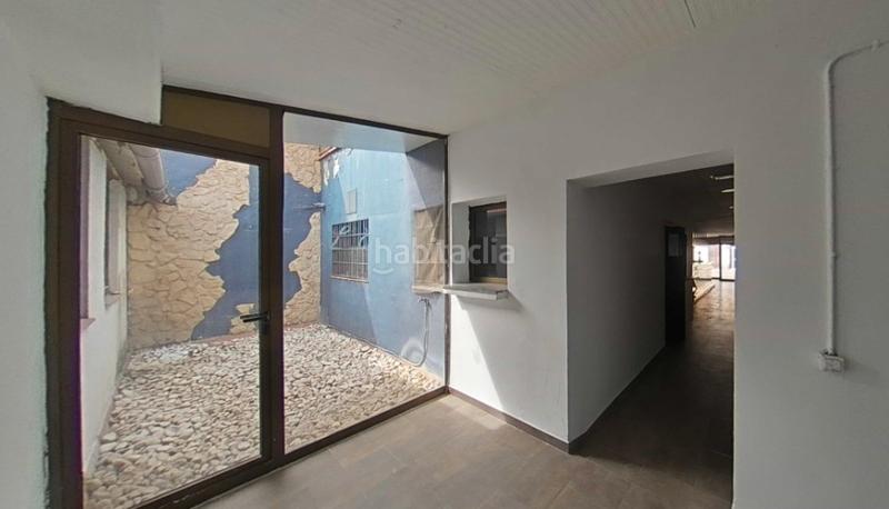 Foto 3a4778d6-360b-4071-a60c-98b9b2b90c3e. Local comercial a carrer de joanot martorell 9 a Granollers