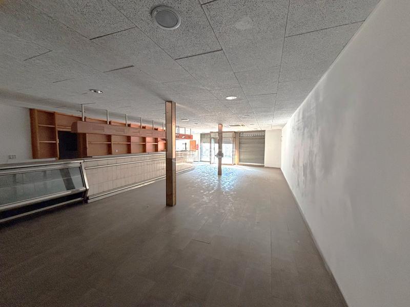 Foto db24341d-1f35-4712-a3d2-098ccaf60bdb. Local comercial a carrer de joanot martorell 9 a Granollers