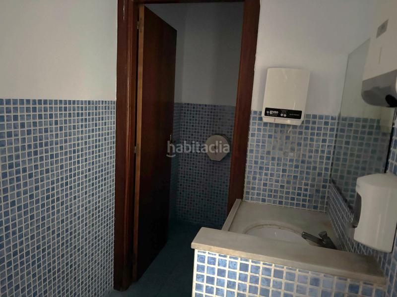 Foto 0df05c79-c25b-4b51-bf02-c6ad972bd683. Local commercial dans carrer de joanot martorell 9 dans Granollers