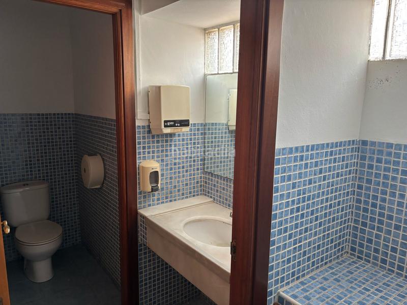 Foto 508976e2-7480-451a-8eb9-183179bbcee7. Local commercial dans carrer de joanot martorell 9 dans Granollers