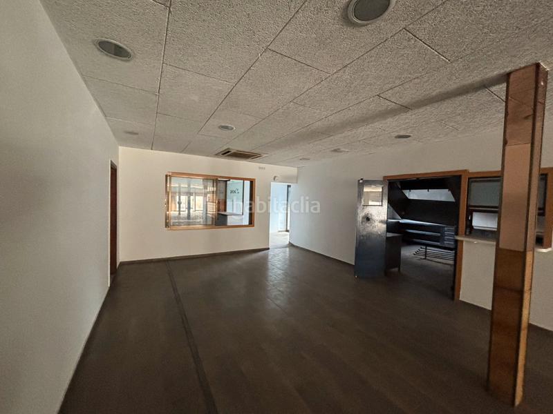 Foto e12793d8-e61e-484b-a5fa-fb824f12c1a4. Locale commerciale in carrer de joanot martorell 9 in Granollers