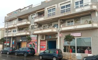 Local Comercial a Avenida aviación española 27