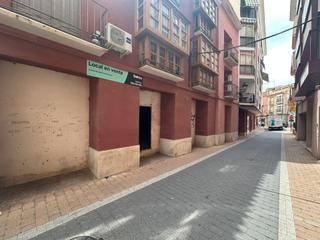 Business premise  Plaza real