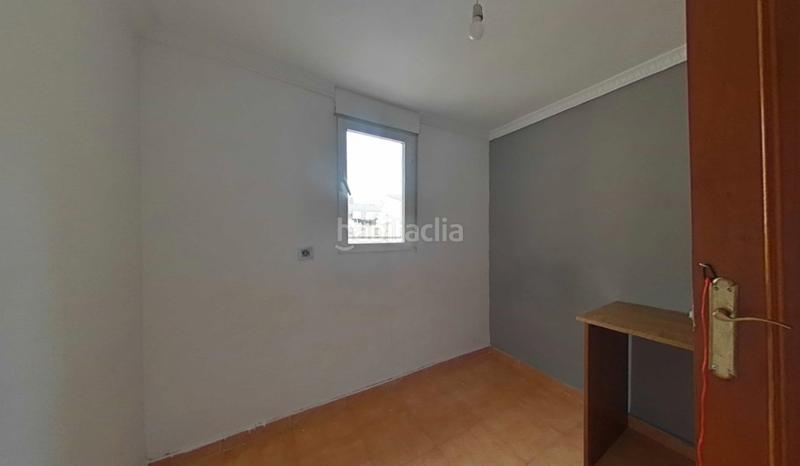 Foto c76335b8-3904-4c00-b0d7-62be9571c30a. Piso en Villaverde Alto Madrid