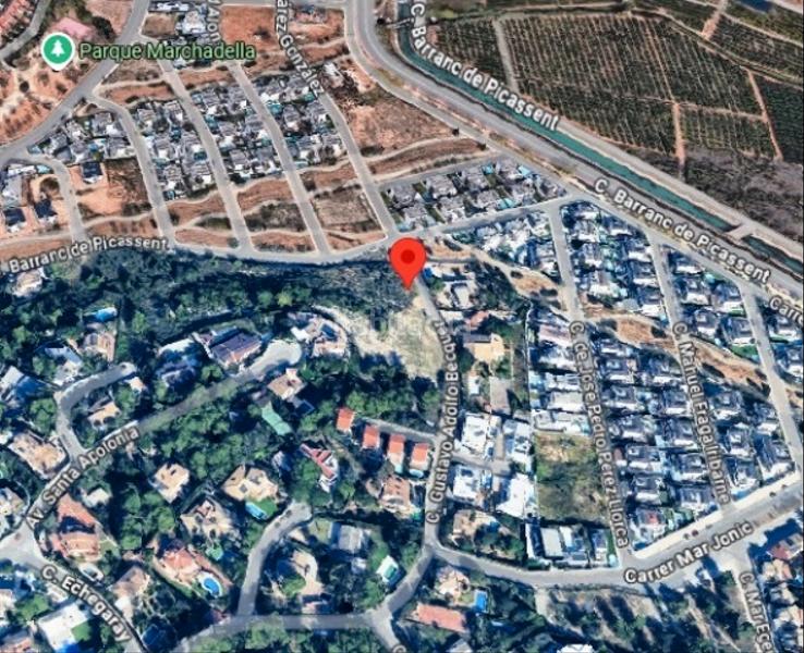 Foto a40b180b-0112-4ec2-acb5-41eb65ca69cb. Terreny residencial a calle gustavo adolfo bécquer 6d a Torrent