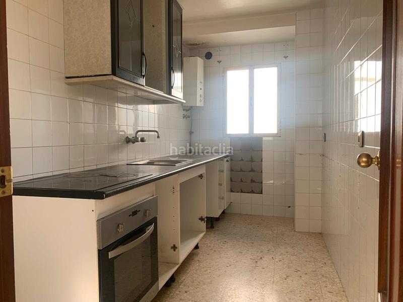 Foto ae42b968-c1b2-447d-9533-e75b3e389e1f. Piso en Nuevo Parque - Los Rosales - Tráfico Pesado Huelva