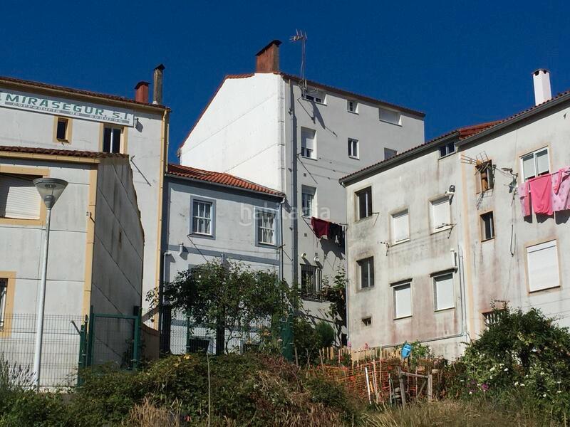 Foto f767d486-0bb9-4e38-8b34-f87359bacc25. Wohngrundstück in rúa da fonte dos concheiros 24 in Santiago de Compostela