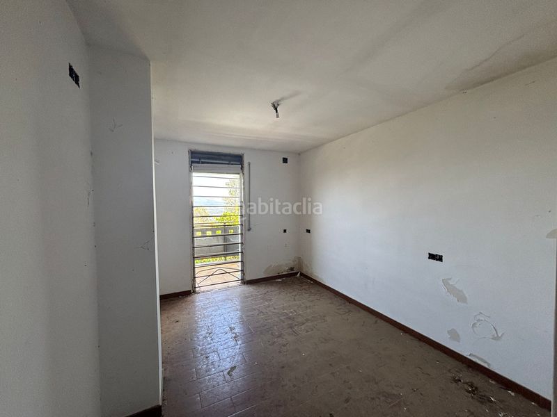 Foto 56f08fd3-501a-49b9-bb1c-15a29853604d. Chalet en Gelida