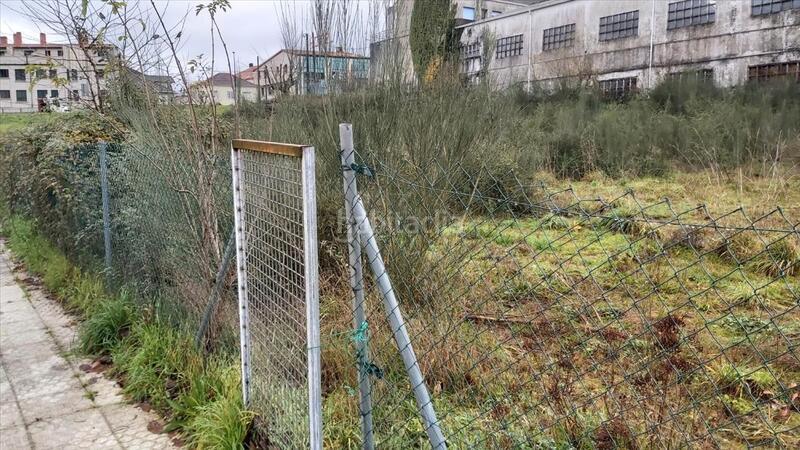 Foto 37815f09-f0f3-4952-8a71-2cc107756001. Terreno residencial en rúa 56 8 en Lalín