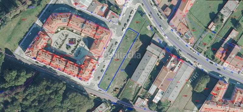 Foto e2e8c9b7-9e55-4b32-8890-722a9dd0a94e. Terreno residencial en rúa 56 8 en Lalín