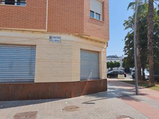 Aparcament cotxe  Avenida blas infante. Plaza de garaje