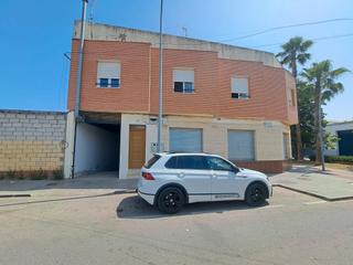 Aparcament cotxe  Avenida blas infante. Plaza de garaje cubierta
