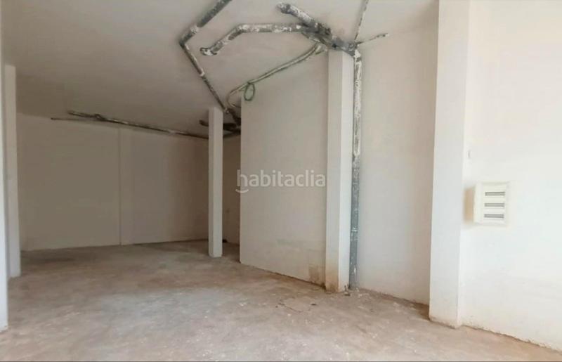 Foto d4855031-dc0e-4f16-b6ba-fb22ff31dd59. Local comercial a carrer puig i llagostera 9 a Centre Vendrell (El)