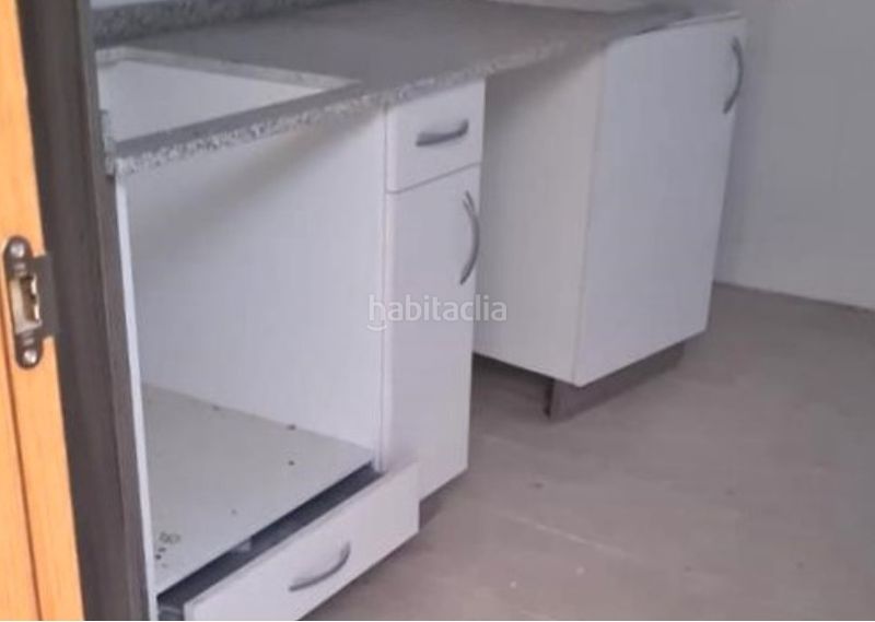 Foto e7e960d6-d597-4d38-b00d-de08c9792642. Piso en Muela (La)