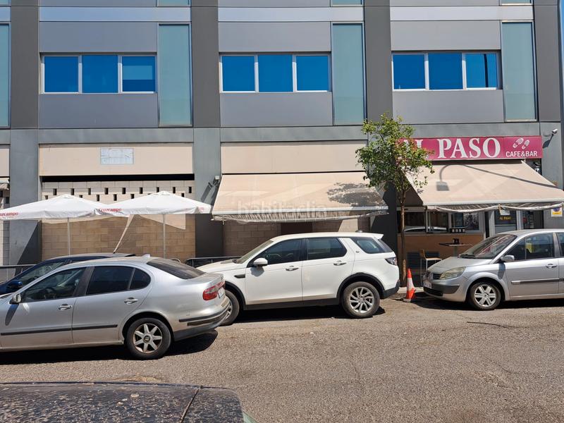 Foto 771786f3-84f2-4243-b1c7-4efe2a25cf39. Business premise in El Plantinar - Avda. La Paz - El Juncal Sevilla