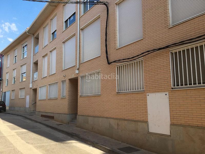 Foto bca6cfc4-789c-4ab7-bc76-7f412900b58d. Aparcament cotxe a Cariñena
