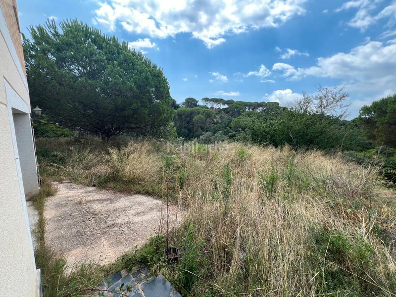 Foto a8e9cee9-3c09-439c-8892-788e1192af6d. Casa amb aparcament a Aiguaviva Parc Vidreres
