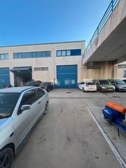 Fabrikhalle in Cartuja Baja