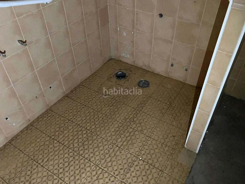 Foto bebca5fd-9a80-4221-8fa9-1aa677b93000. Edificio en avenida castillo de Escalona 101 en Escalona