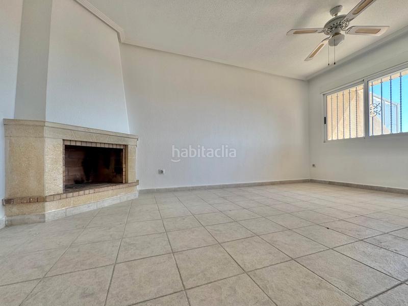 Foto fd51fcd6-be0a-4a8c-8cd4-32d366b8776b. Chalet avec parking dans Villamartín-Las Filipinas Orihuela