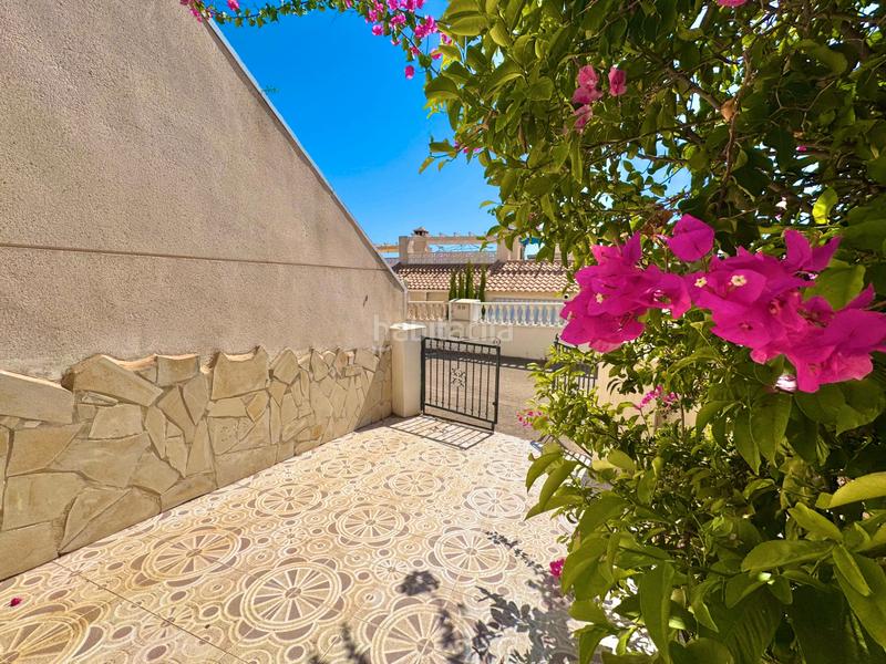 Foto 3b23752c-c515-49e6-873a-7500d9533eb7. Chalet con parcheggio in Villamartín-Las Filipinas Orihuela