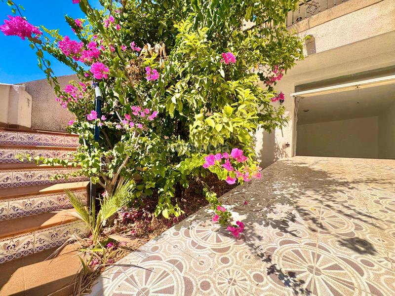 Foto 69cf7f10-b804-4790-81d8-e3a882c0f3e2. Chalet con parcheggio in Villamartín-Las Filipinas Orihuela