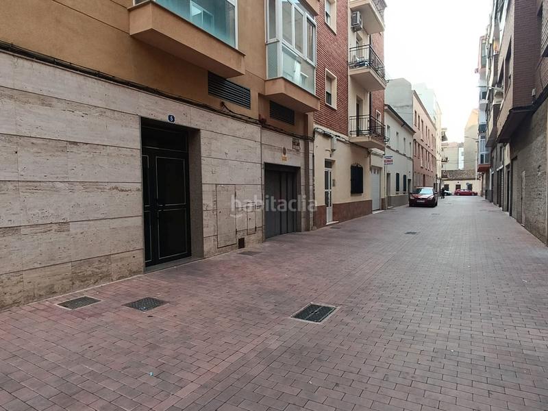 Foto b1428785-a291-4325-8853-24735c1f2d42. Aparcament cotxe a El Pilar Albacete