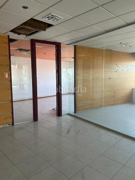 Foto a18295ac-1b23-465b-8ee6-f89f6f27ba7d. Bureau dans Oliver Zaragoza