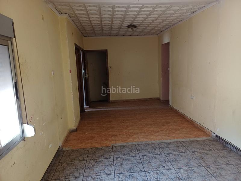 Foto 39e3b164-1633-46d1-8c11-6d3f66fc8d4f. Casa adossada amb aparcament a Yecla