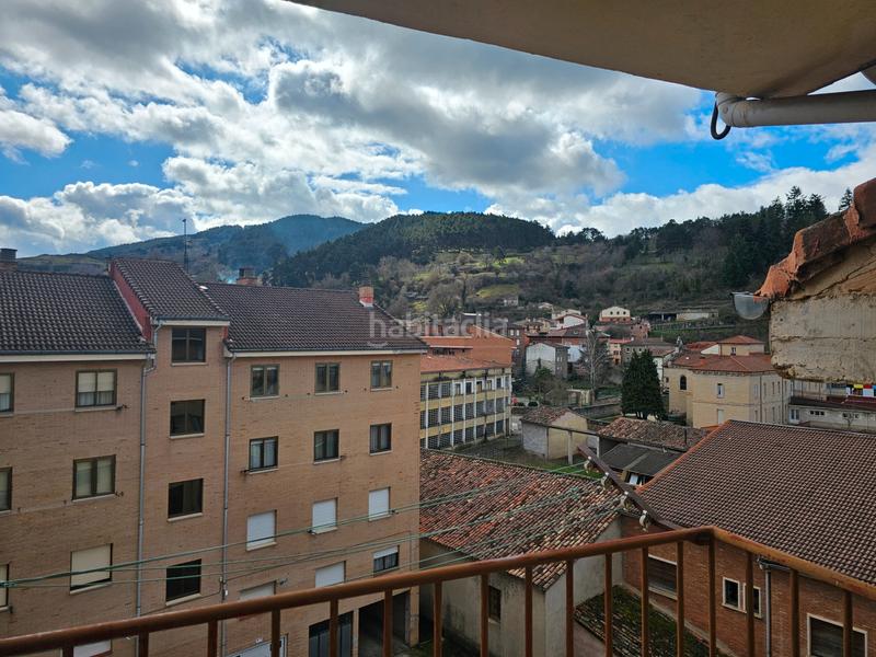 Foto 2b0fba47-2214-47e9-9d38-2804e64f54ad. Piso en Pradoluengo