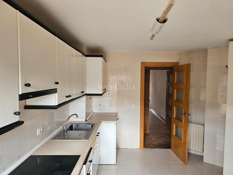 Foto 3dd9efbe-4764-482f-991c-33234e9f1536. Piso en Pradoluengo