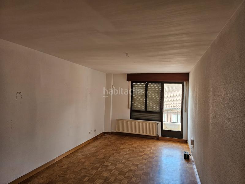 Foto d1cb3f5d-b286-4247-aa0c-4c45a091e986. Piso en Pradoluengo