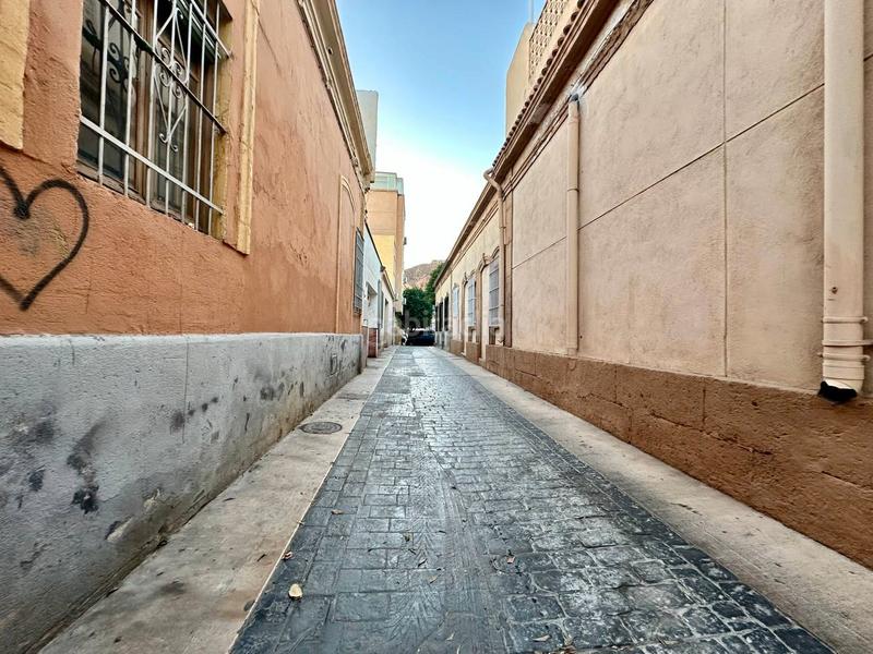 Foto 6a3500d4-f6e1-432e-b587-8a0c9717b44f. Maison dans La Chanca - Pescadería Almería