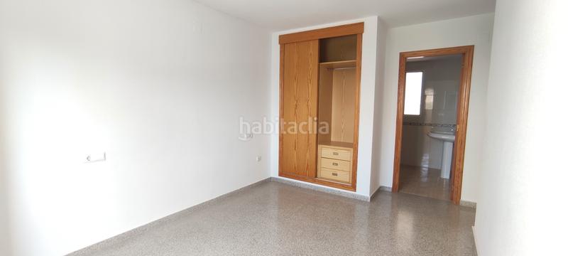 Foto cd8ab48e-fae3-4e4f-8cca-4fbde6c73874. Appartamento in Playa Poniente Benidorm