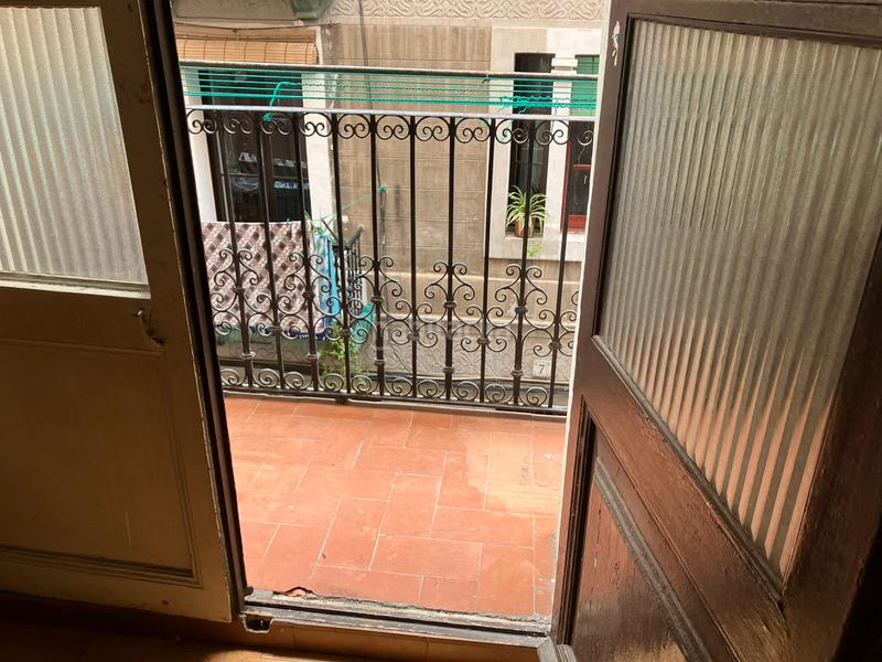 Foto 1b3cbc9a-f722-4930-a9fb-bde3e0cdf115. Piso en Raval Barcelona