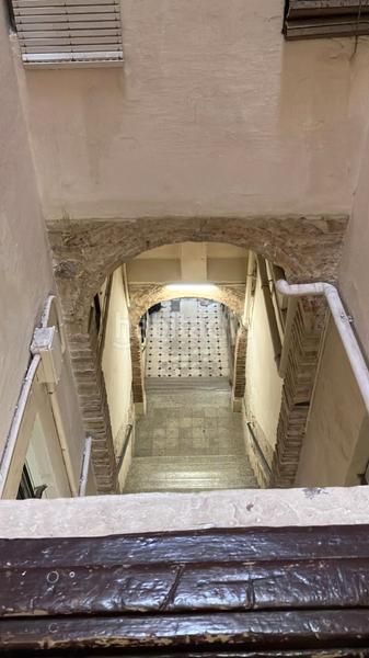 Foto 6c3c78c0-6f25-4b7a-ab2a-1b4c0c7b1e37. Piso en Raval Barcelona