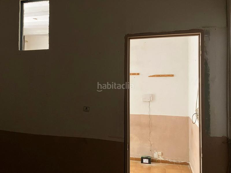 Foto c8e92f9a-6dda-4f15-ab2f-3fd432dd66d1. Piso en Raval Barcelona