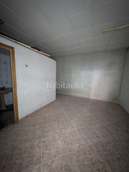 Foto 136d046d-c522-4e18-8316-ca014600c51c. Local comercial a Deltebre