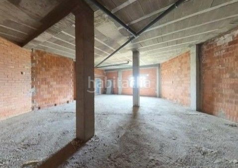 Foto c6c238d7-c9d4-45e7-b6d3-deb211de62eb. Local comercial a Illueca